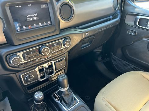 Used 2023 Jeep Wrangler Unlimited w/ Cold Weather Group image 32