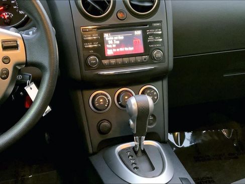 Used 2015 Nissan Rogue S w/ Convenience Package AWD/4WD image 7