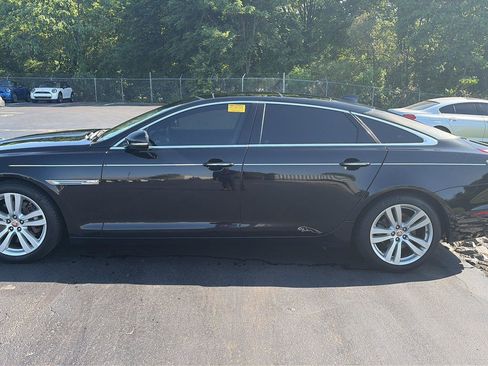 Used 2018 Jaguar XJ L Portfolio image 2