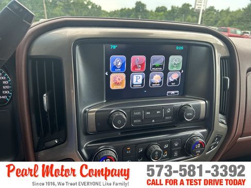 Used 2016 Chevrolet Silverado 2500 High Country w/ Duramax Plus Package AWD/4WD image 16