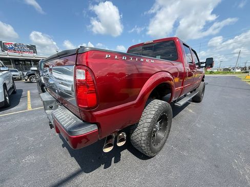 Used 2016 Ford F250 Platinum w/ FX4 Off-Road Package AWD/4WD image 3