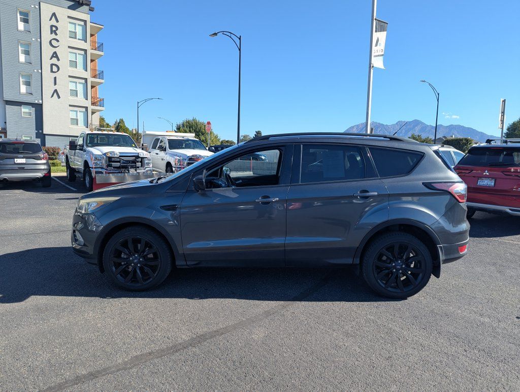 Used 2018 Ford Escape SE w/ SE Sport Appearance Package AWD/4WD image 8