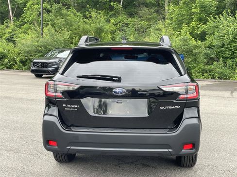 Certified 2025 Subaru Outback AWD/4WD image 4