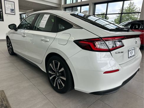 Used 2022 Honda Civic EX-L image 4
