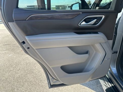 Used 2022 Chevrolet Tahoe LT w/ Luxury Package image 33