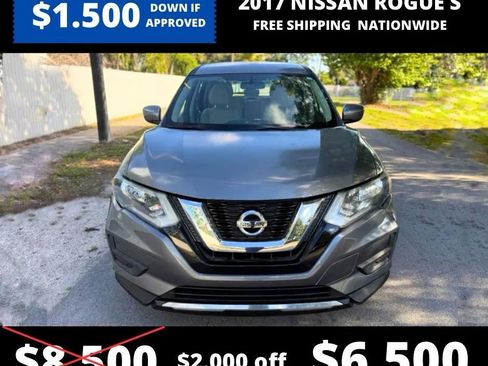 Used 2017 Nissan Rogue S image 2