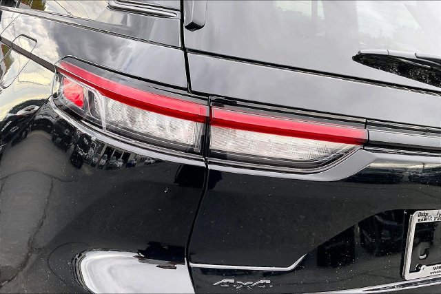 New 2026 Jeep Grand Cherokee 4WD image 25