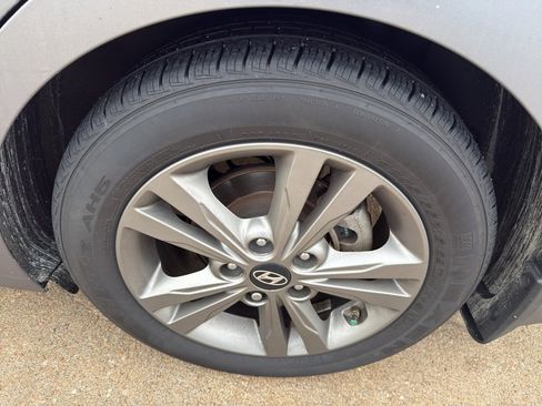 Used 2018 Hyundai Elantra Value Edition image 9