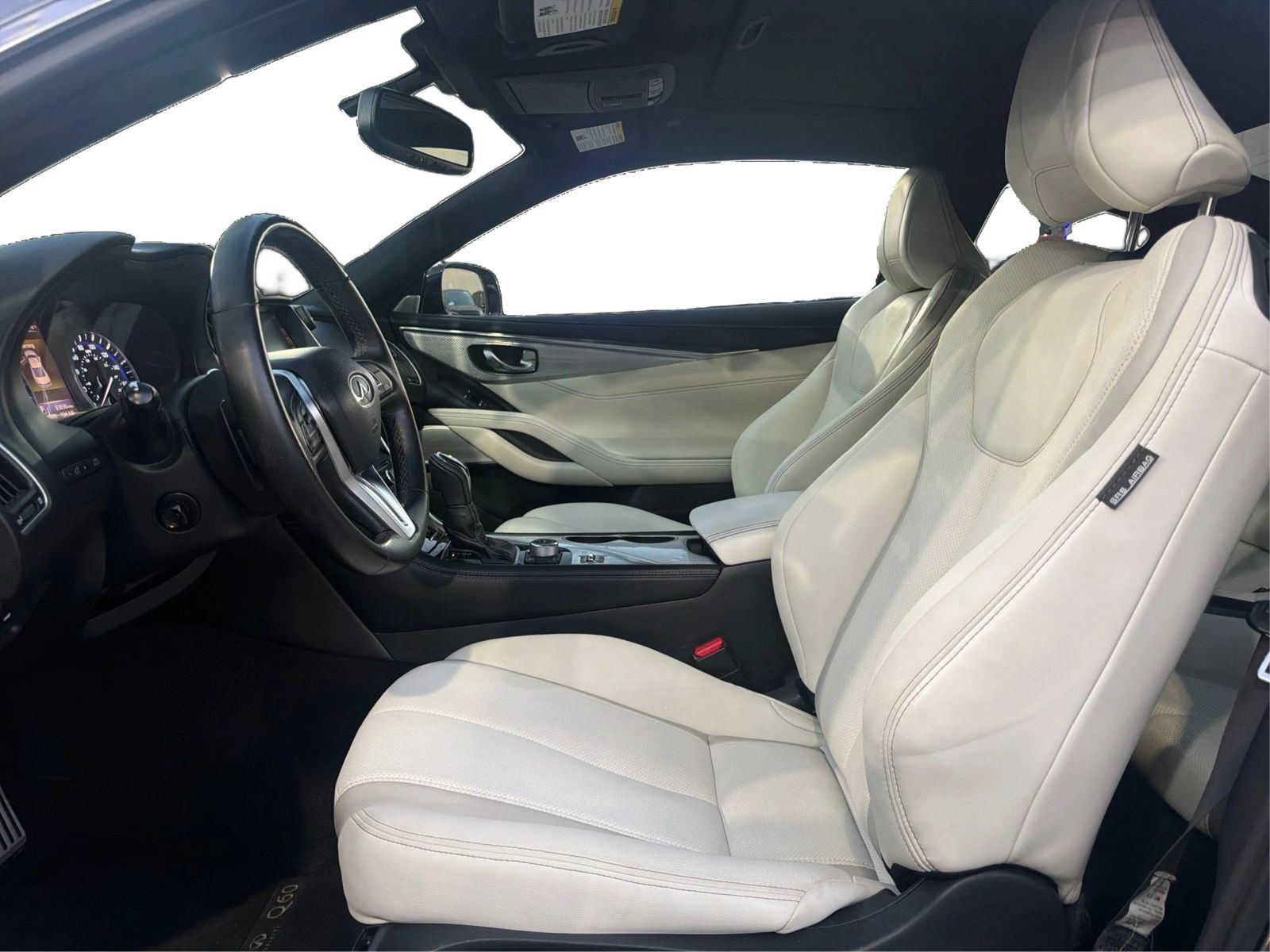 Used 2018 INFINITI Q60 Red Sport 400 w/ Sensory Package 3.0T Sport RWD image 9
