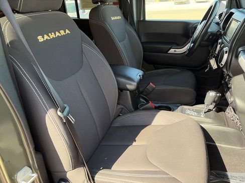 Used 2015 Jeep Wrangler Unlimited Sahara w/ Connectivity Group image 35