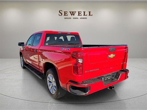 Used 2024 Chevrolet Silverado 1500 Custom image 3