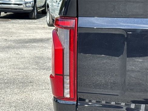 Used 2024 Ford F150 Platinum image 10