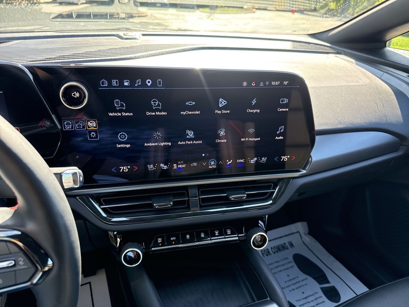Used 2024 Chevrolet Equinox EV RS w/ Active Safety Package 3 FWD image 18