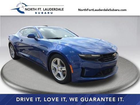 Used 2023 Chevrolet Camaro LT RWD image 1