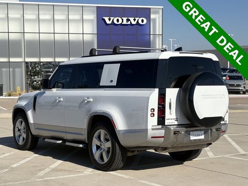 Used 2023 Land Rover Defender 130 SE image 5