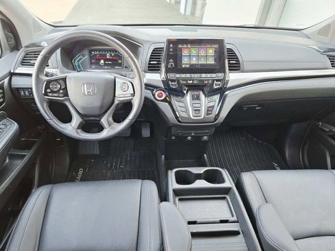 Used 2023 Honda Odyssey Touring image 7