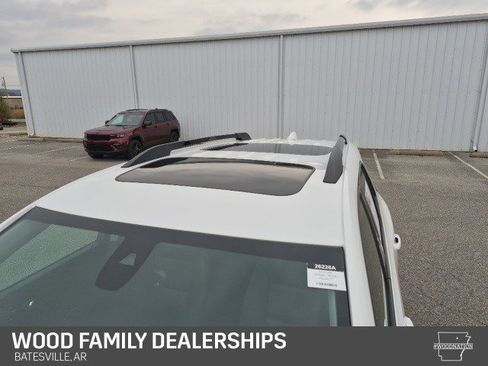 Certified 2023 GMC Acadia AT4 w/ Technology Package image 7