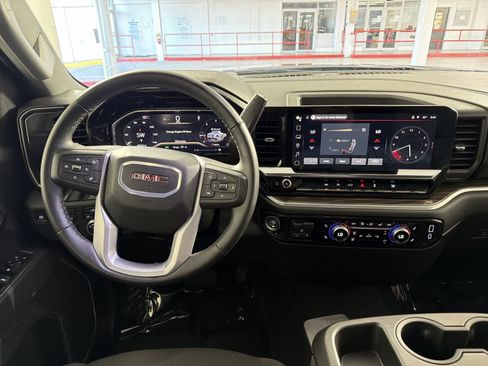 Used 2025 GMC Sierra 1500 Elevation image 16
