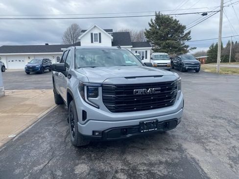 Used 2024 GMC Sierra 1500 Elevation w/ Preferred Package AWD/4WD image 6