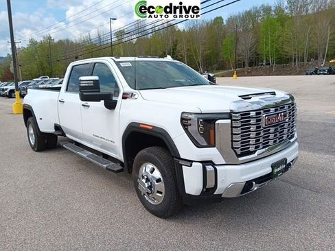 New 2026 GMC Sierra 3500 Denali w/ Denali Reserve Package AWD/4WD image 1