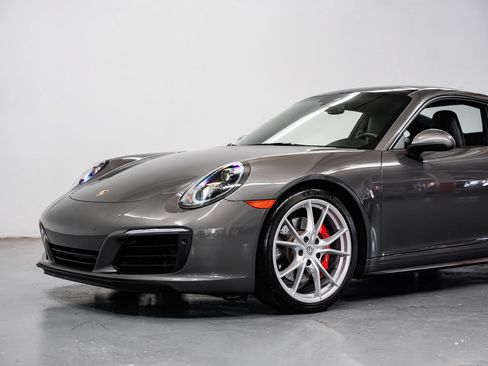 Used 2019 Porsche 911 Carrera 4S AWD/4WD image 29
