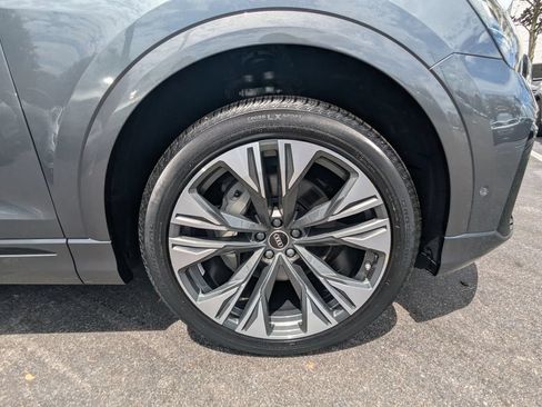 Used 2025 Audi Q8 Premium Plus AWD/4WD image 21