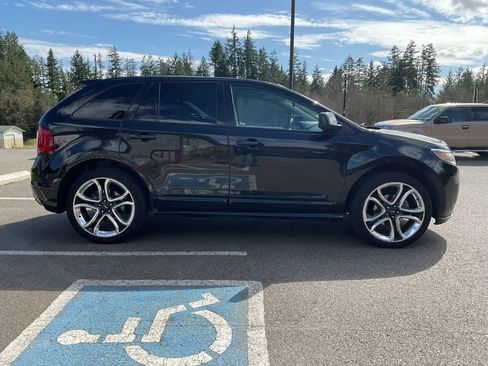 Used 2011 Ford Edge Sport w/ Driver Entry Pkg image 6