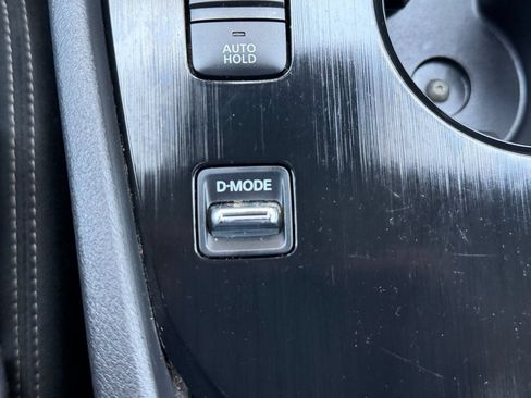 Used 2024 Nissan Rogue S FWD image 20