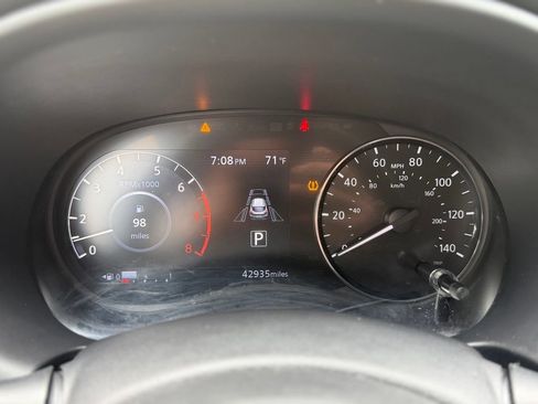 Used 2021 Nissan Kicks SR FWD image 21