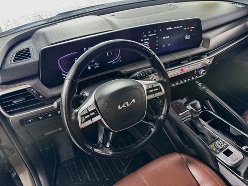 Used 2023 Kia Telluride EX w/ EX Captain's Chair Package AWD/4WD image 24