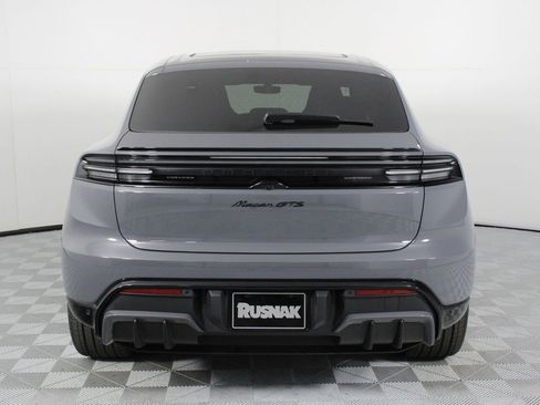New 2026 Porsche Macan GTS Electric image 6