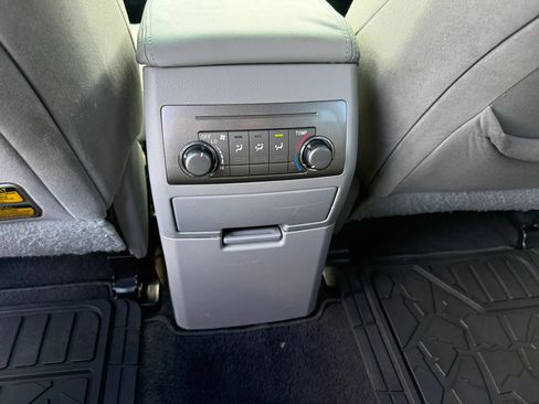 Used 2012 Toyota Highlander 4WD w/ Tech Pkg image 13
