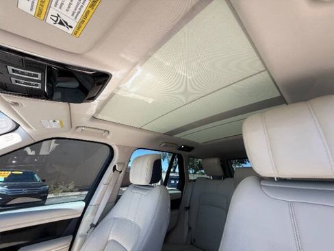 Used 2019 Land Rover Range Rover HSE AWD/4WD image 18
