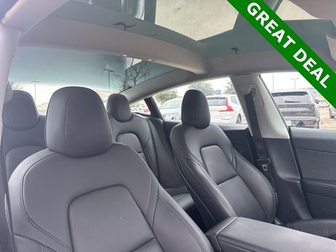 Used 2023 Tesla Model 3 Standard Range image 13
