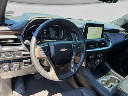 Used 2024 Chevrolet Tahoe High Country AWD/4WD image 13