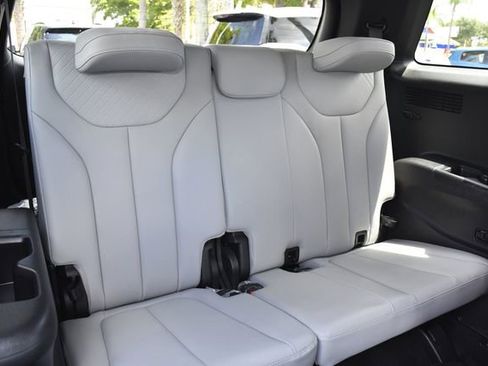 Used 2024 Hyundai Palisade SEL FWD image 26