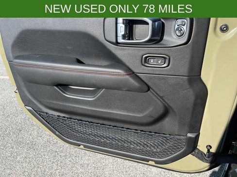 Used 2025 Jeep Wrangler Unlimited Rubicon image 15