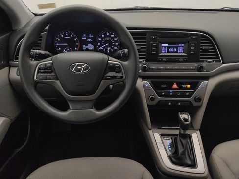 Used 2017 Hyundai Elantra SE w/ Cargo Package image 22