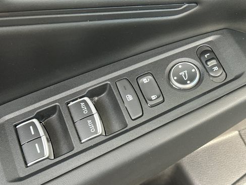Used 2023 Honda Accord EX image 14