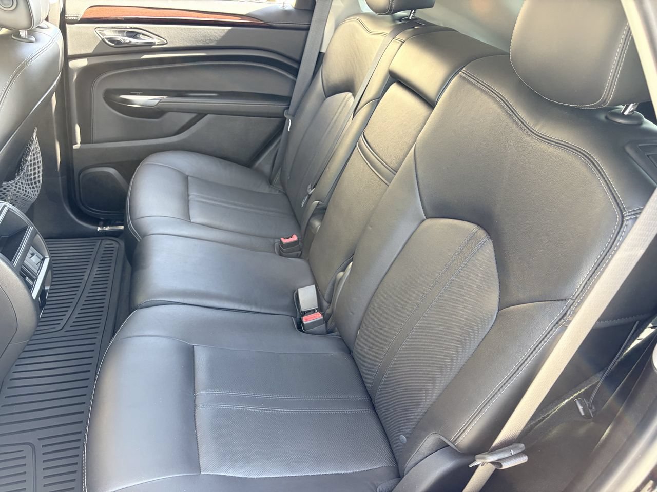 Used 2015 Cadillac SRX Luxury w/ Driver Awareness Package FWD image 17