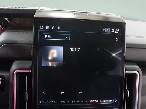 Used 2025 GMC Yukon XL Denali w/ Sun & Power Step Package image 11