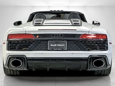 Used 2021 Audi R8 V10 w/ Premium Package image 4