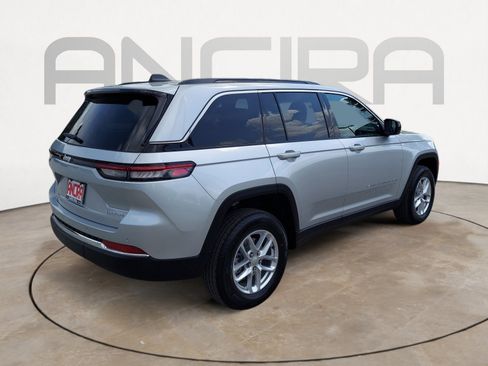 New 2026 Jeep Grand Cherokee Laredo X RWD image 10