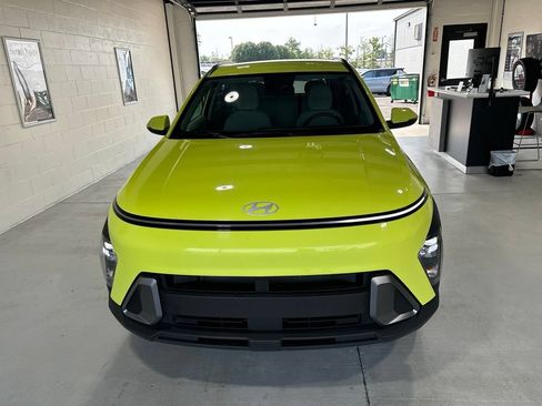 Used 2024 Hyundai Kona SEL AWD/4WD image 2
