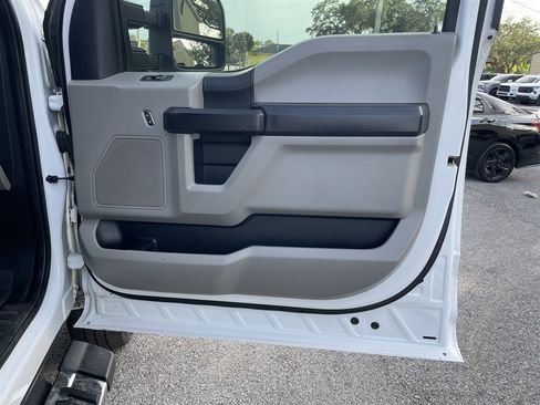 Used 2019 Ford F350 XL w/ STX Appearance Package AWD/4WD image 32