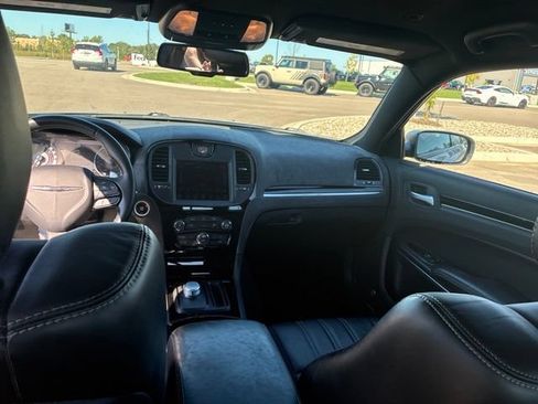 Used 2017 Chrysler 300 S AWD/4WD image 16