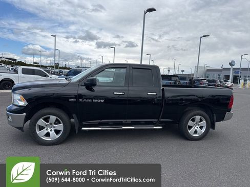 Used 2012 RAM 1500 Classic SLT w/ SLT Plus D￩cor Group image 3