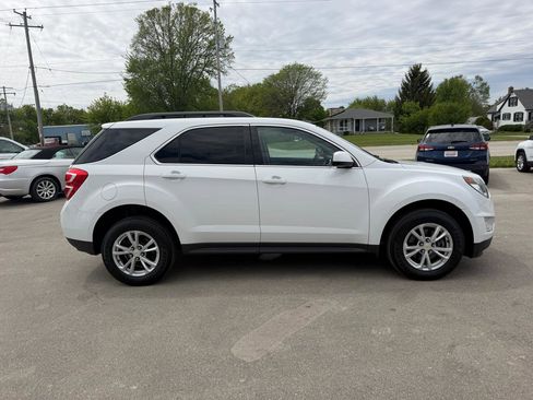 Used 2017 Chevrolet Equinox LT w/ Convenience Package AWD/4WD image 11