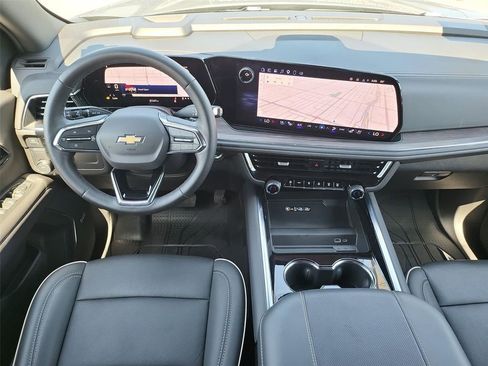 Certified 2025 Chevrolet Tahoe Premier RWD image 12