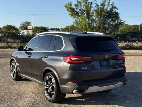 Used 2022 BMW X5 sDrive40i w/ Premium Package image 5